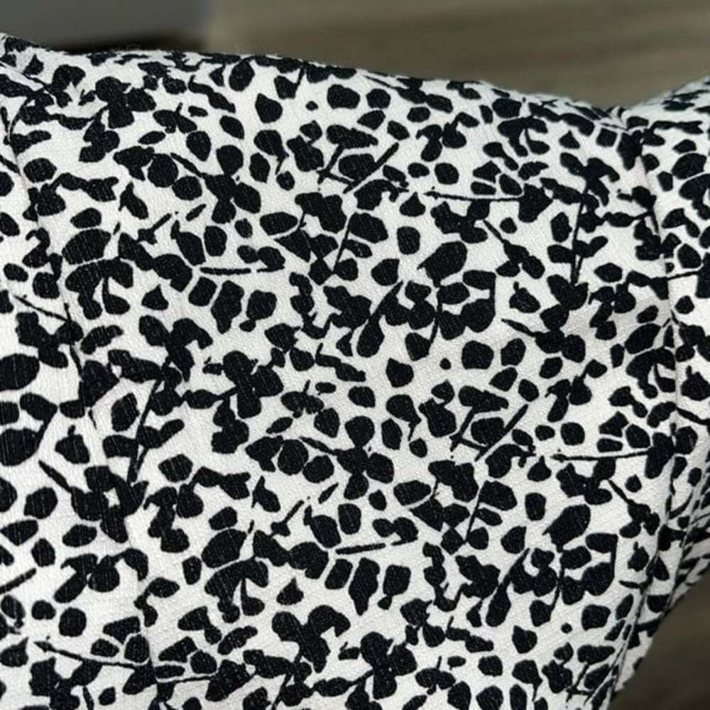 Ladies' Pull On Ankle Pants Print Size S Floral Black White Hilary Radley - Picture 6 of 8